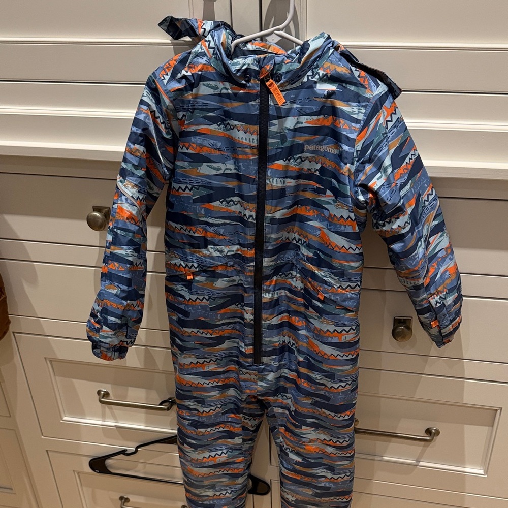 Patagonia Kids Blue and Orange Patterned Snowsuit 5T